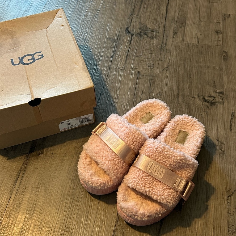 UGG Fluffita Shearling Slippers Pink Cloud Size 8 Slides - Picture 2 of 7